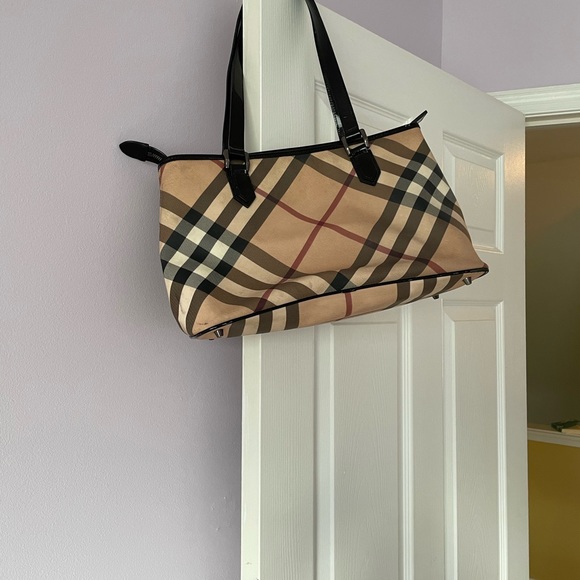 Burberry Tote - Picture 4 of 6